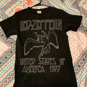 3/$15 ⭐️ Led Zeppelin t-shirt